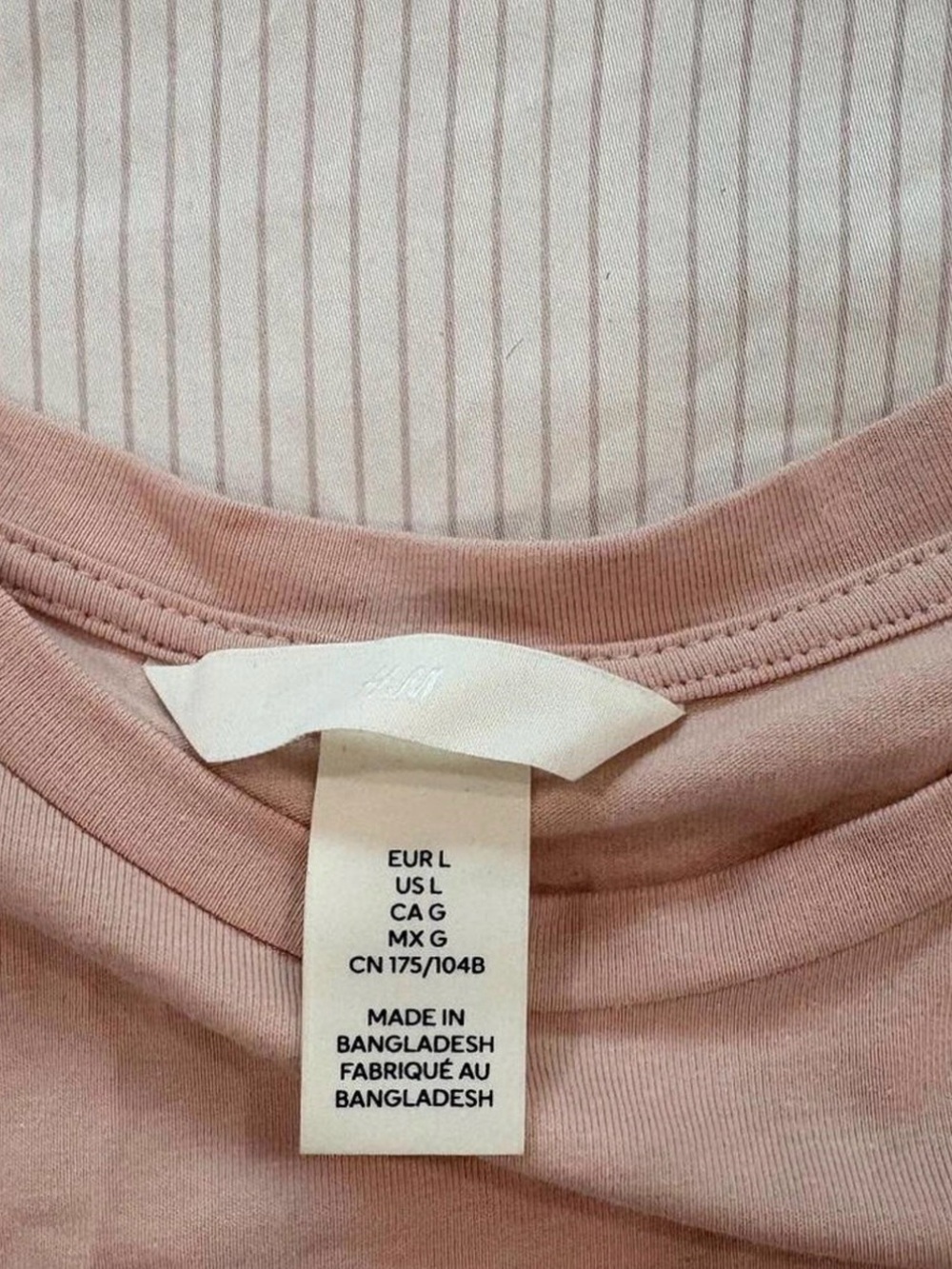 H&M short sleeve T-Shirt - Dusty Pink - Picture 2 of 2